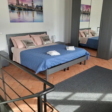 La Villa Apartments - Convenient For Sardinia And Corsica - 4 Beds - Private Parking Included With Camera Livorno Exterior foto
