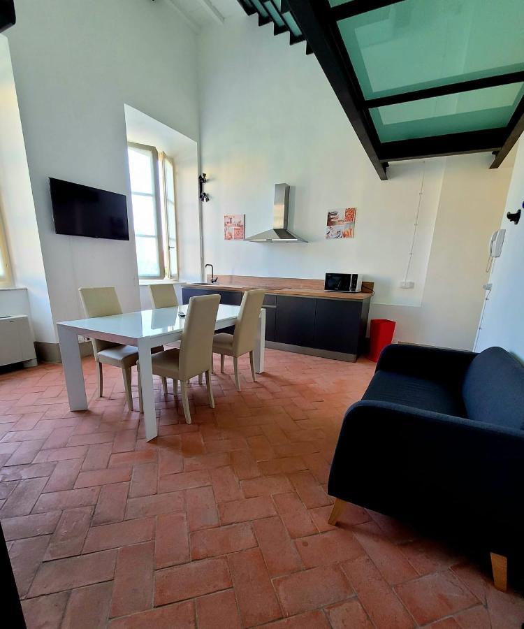 La - Convenient For Sardinia And Corsica - 4 Beds - Private Parking Included With * Livourne