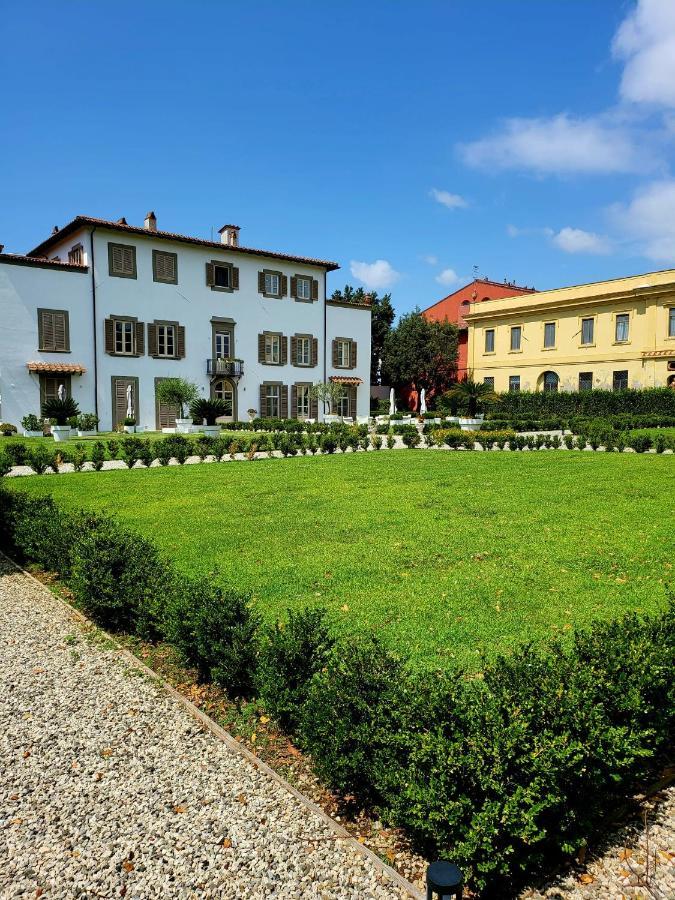 La Apartments: Sardinia-corsica Gateway With Secure Parking Livorno