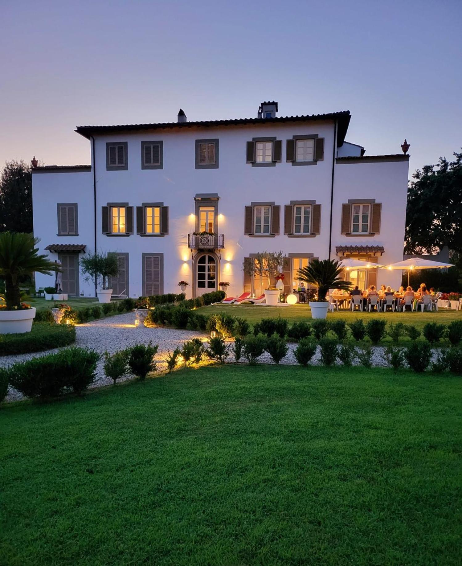 La Apartments: Sardinia-corsica Gateway With Secure Parking Apartment *