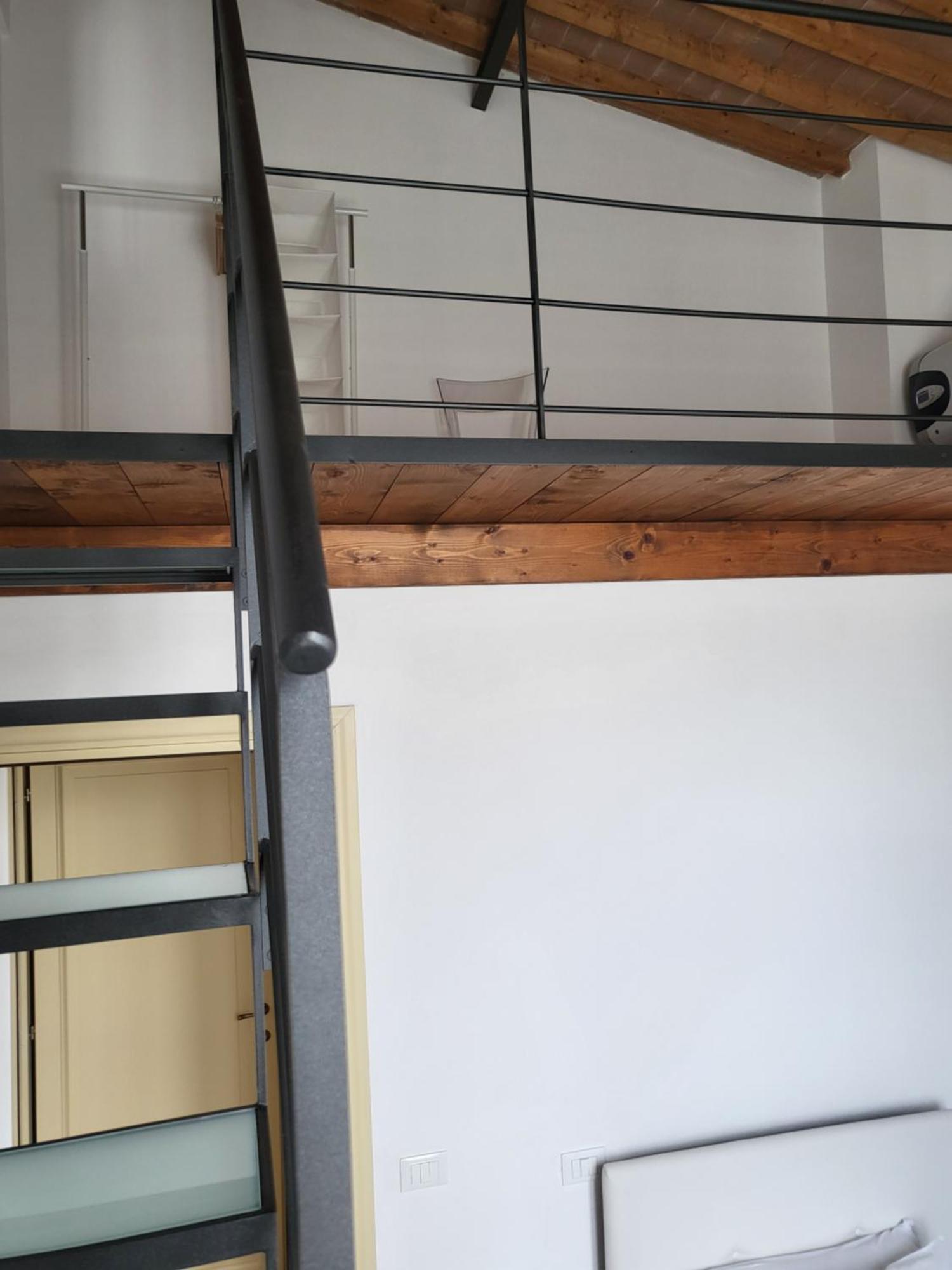 La Apartments: Sardinia-corsica Gateway With Secure Parking