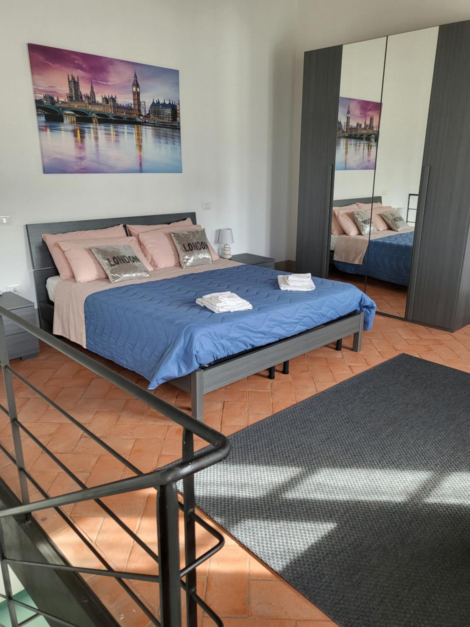 Appartement La - Convenient For Sardinia And Corsica - 4 Beds - Private Parking Included With
